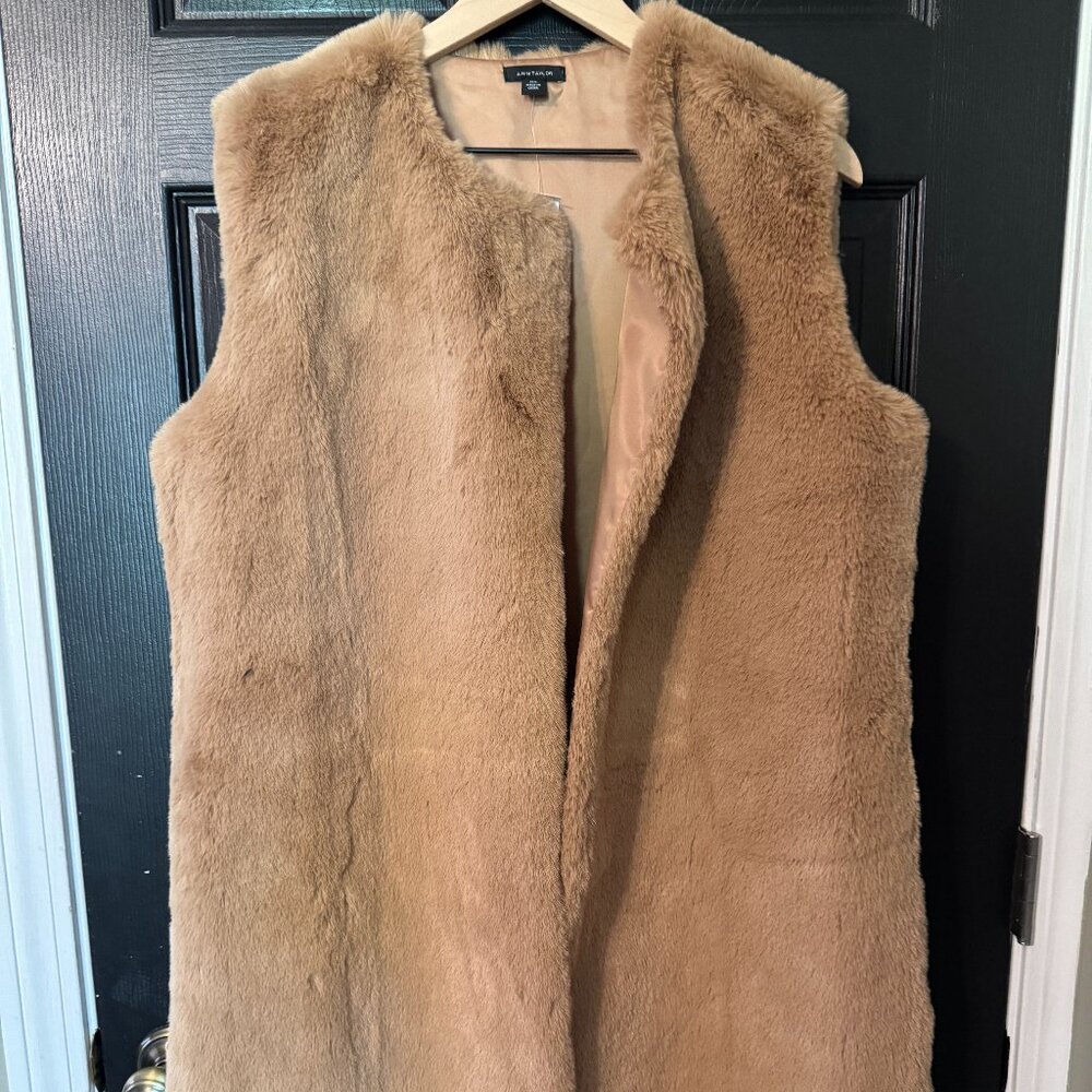 NWT Ann Taylor Faux Fur Long Vest Pink Tan Open Front Medium Large